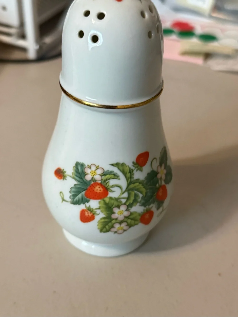 Avon vintage porcelain